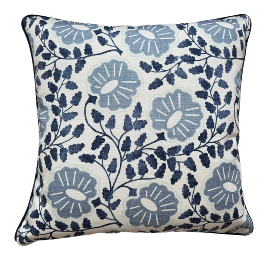 INDOOR/OUTDOOR Christopher Farr Punch Paisley Cushion