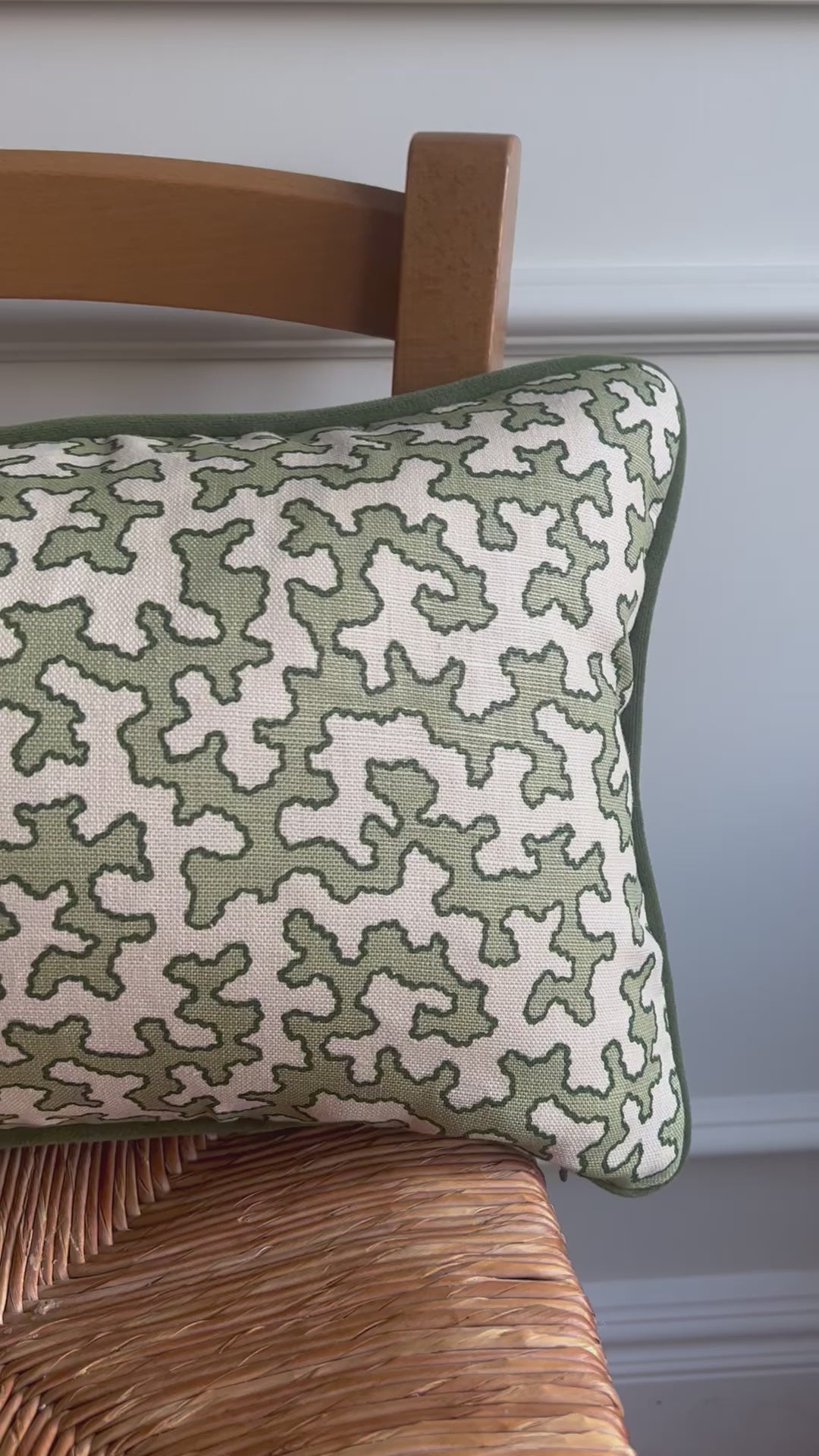 Colefax Fowler Cushions - Luxury cushions in Sibyl Colefax John Fowler Fabric (Moss Squiggle)