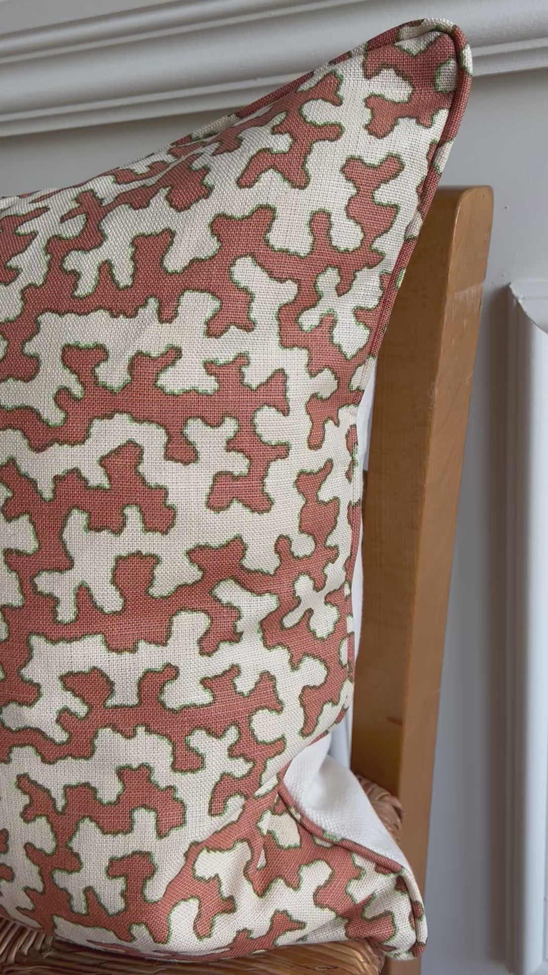 Colefax Fowler Cushions - Luxury cushions in Sibyl Colefax John Fowler Fabric (Apricot Squiggle)