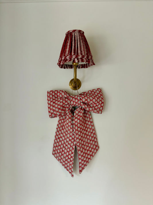 Medium Bow - Red Wicker