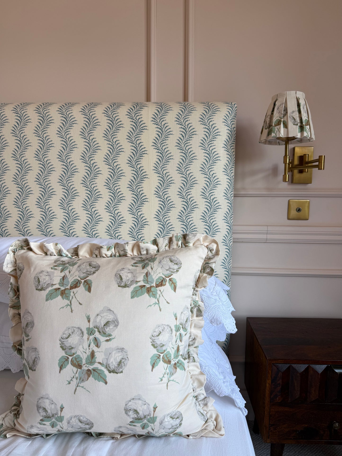 Bowood Box Pleat Lampshade
