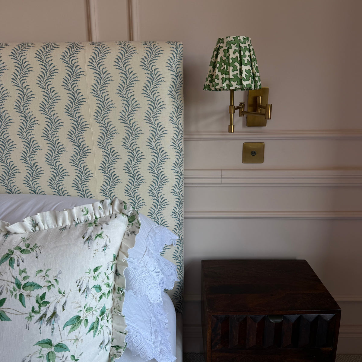 Colefax & Fowler Fuchsia Silver / Leaf Ruffled Cushion