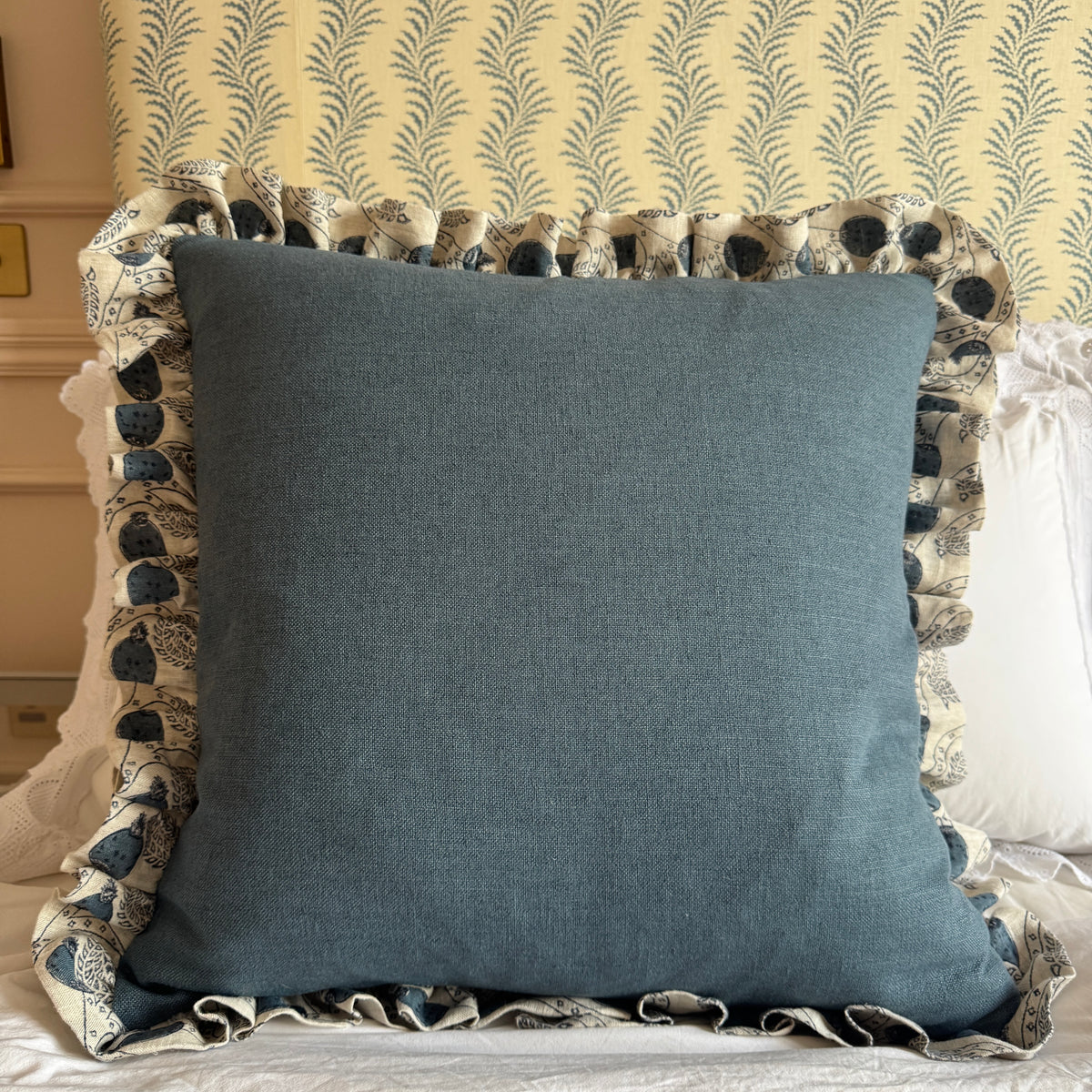 The Great Big Cushion: Ashmead