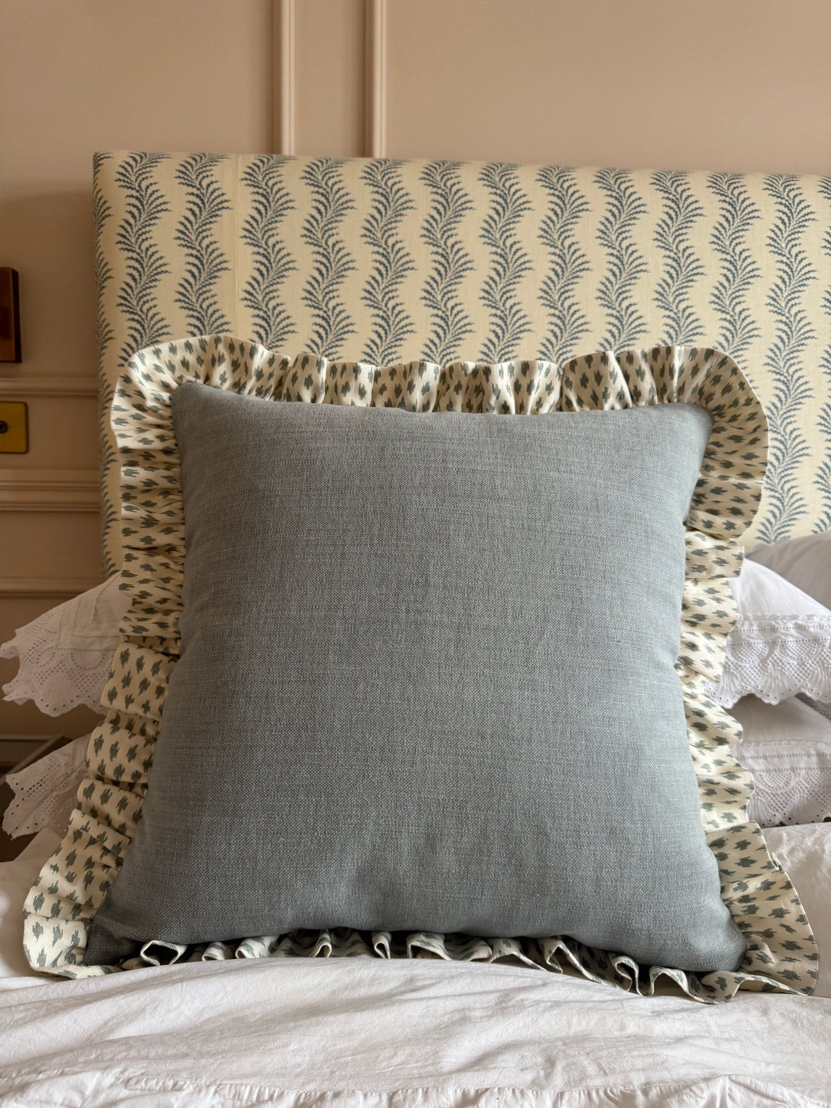 The Great Big Cushion: Anni