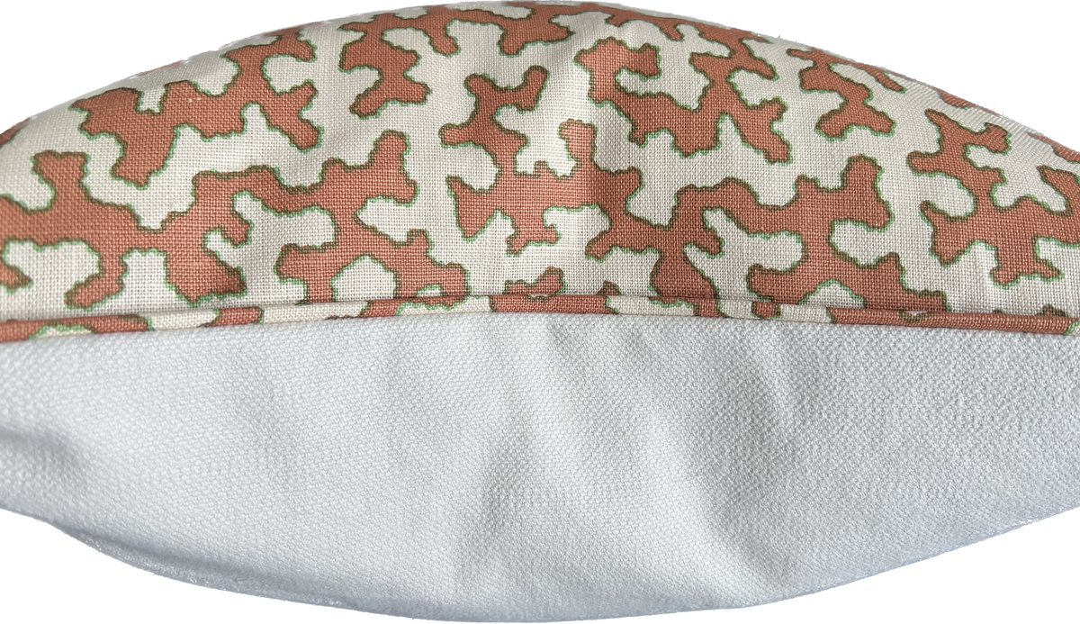 Colefax Fowler Cushions - Luxury cushions in Sibyl Colefax John Fowler Fabric (Apricot Squiggle) 