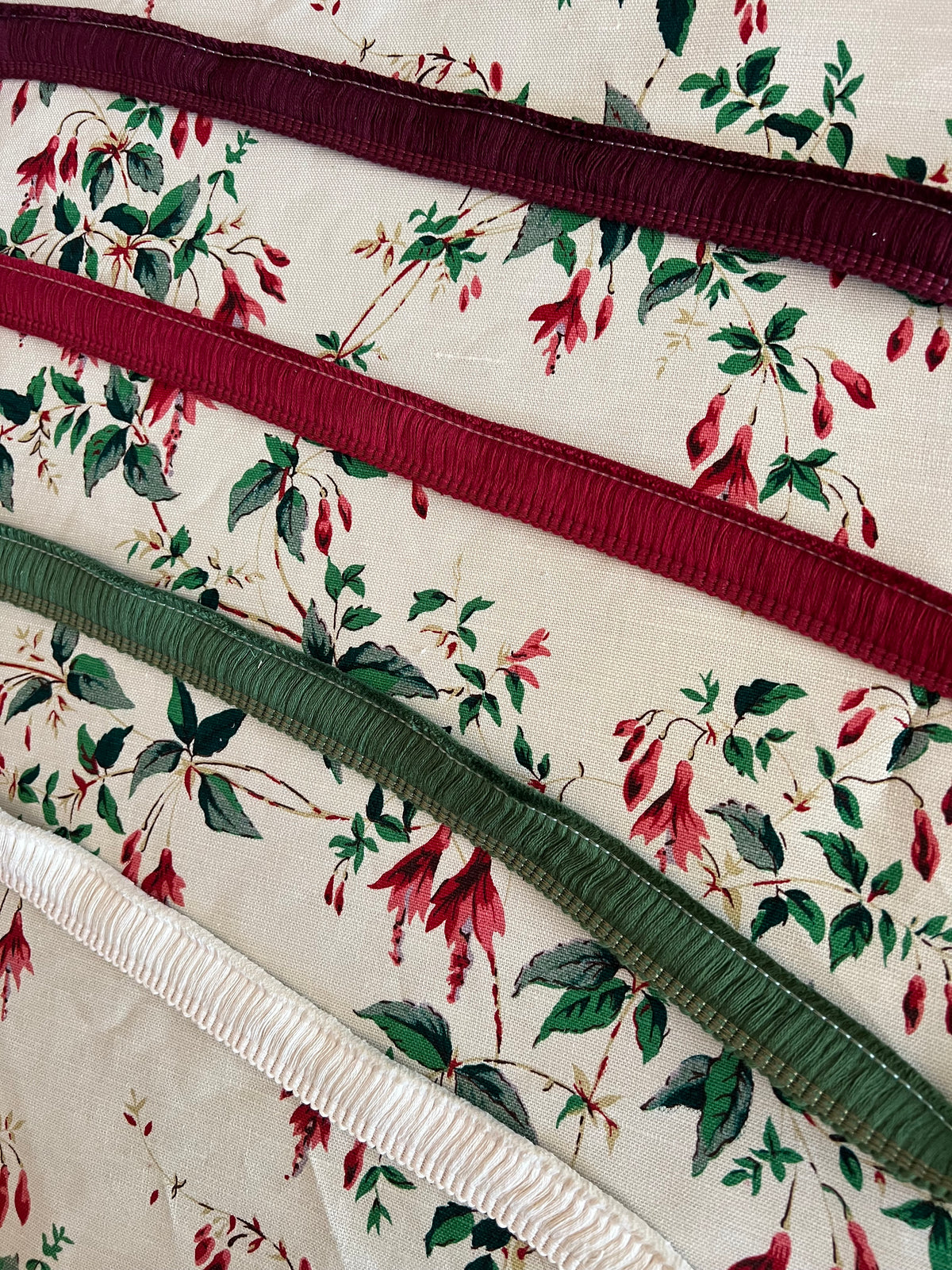 Colefax & Fowler Fuchsia Ruffled Cushion