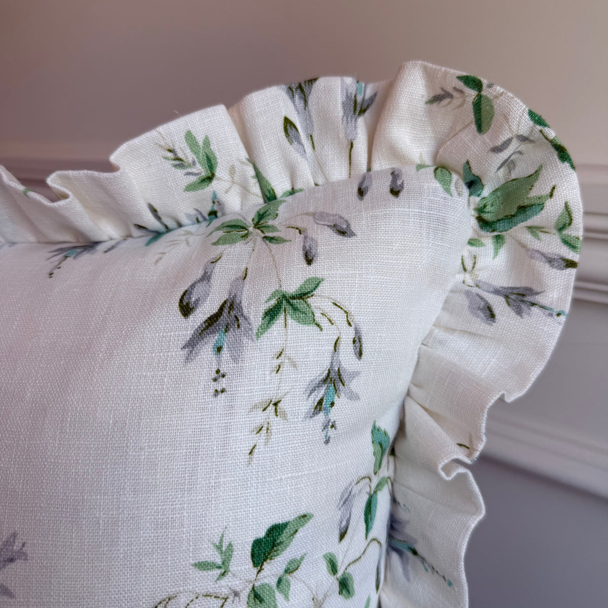 Colefax & Fowler Fuchsia Silver / Leaf Ruffled Cushion