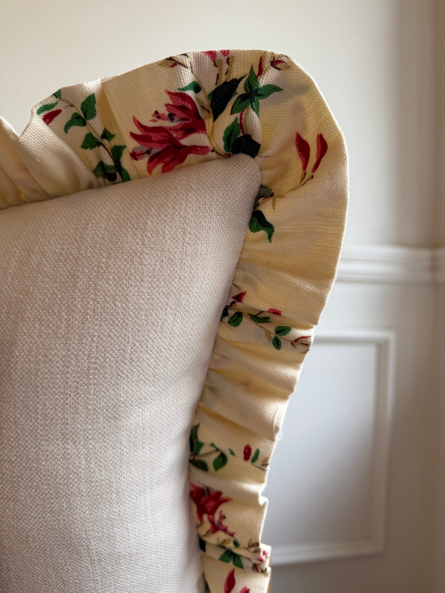 Colefax & Fowler Fuchsia Ruffled Cushion
